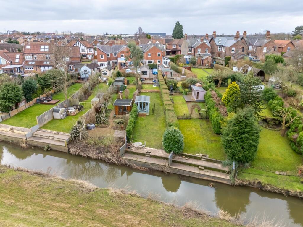 huntington road 563-12.jpg