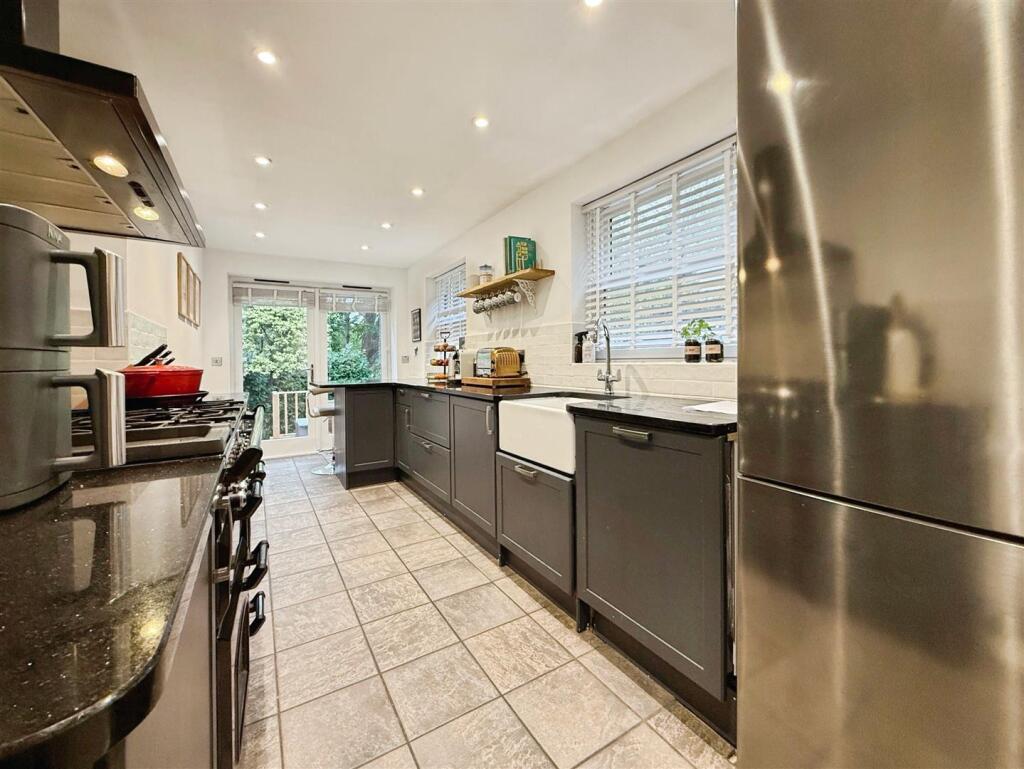 44cace6f--497F-AAF8-BE367959367C-85726-00001C1658F