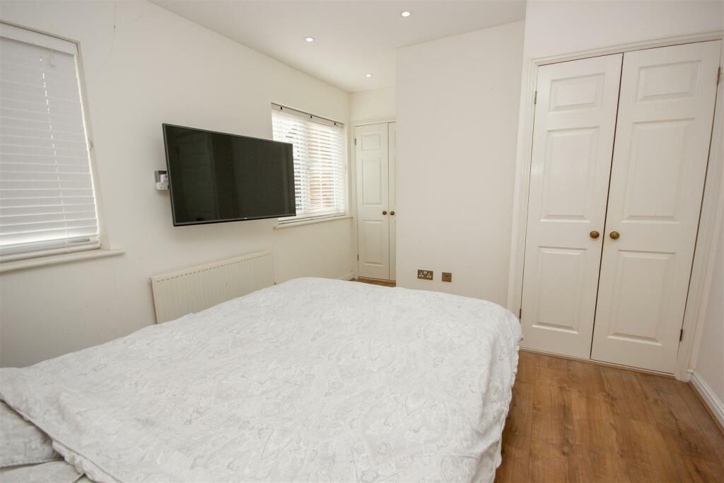 Master Bedroom.jpg