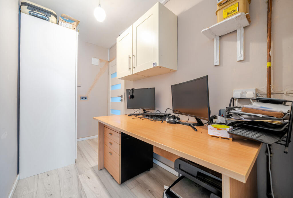 1362613-8-68e38cf...