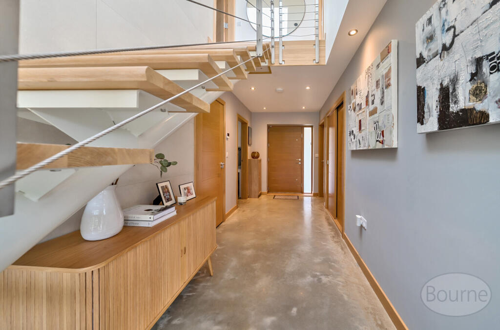 1a5b5082-04e2-409...