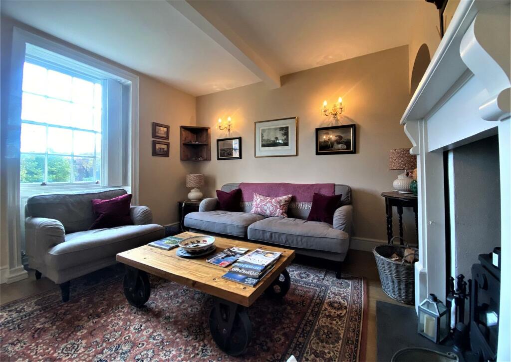 Lounge II.jpg