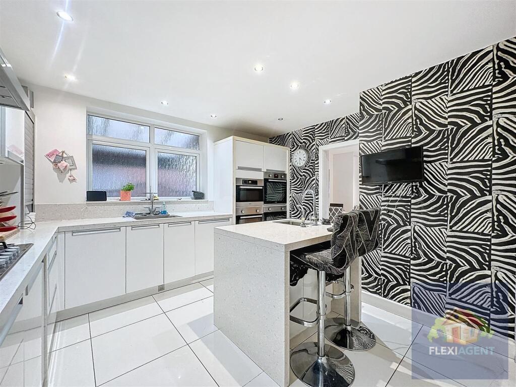 Private Living Kitchen