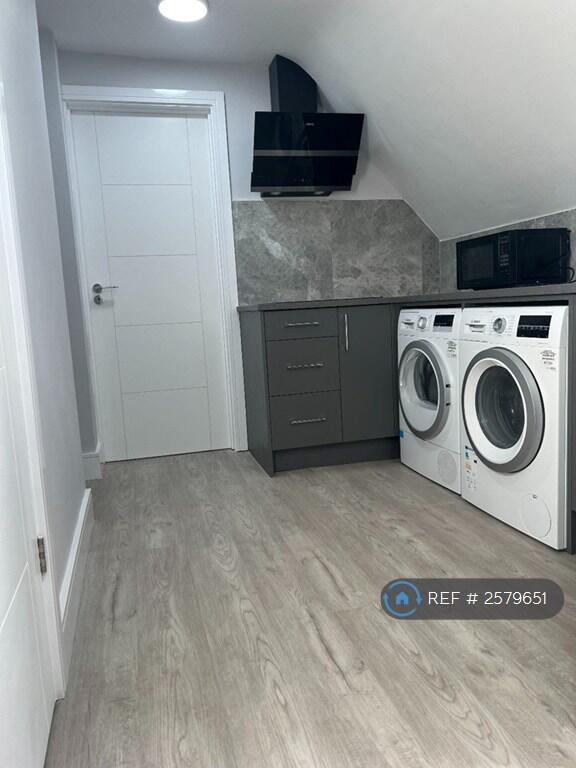 Kitchen View - Empty