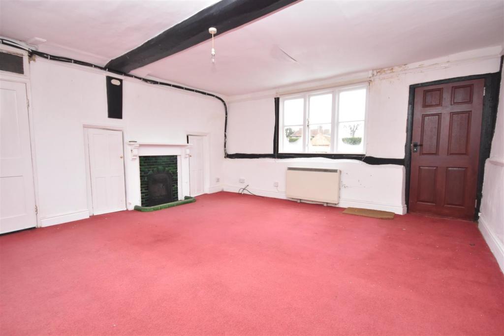 lounge 2.jpg