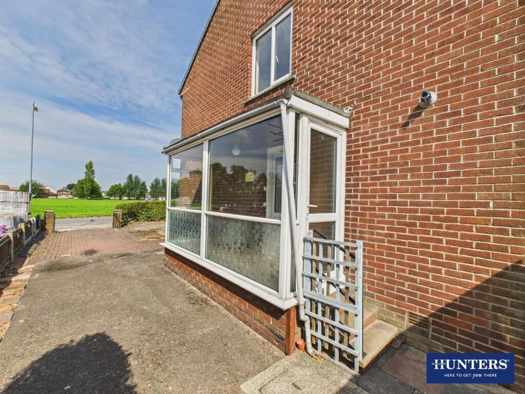 Side Entrance/Driveway