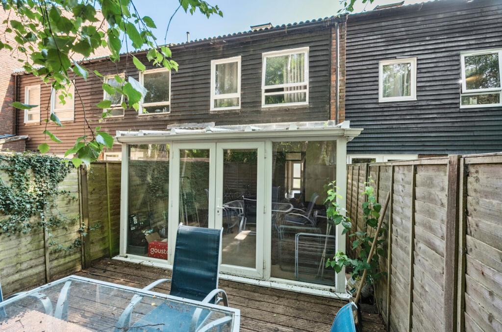 1307011-17-6853d9...