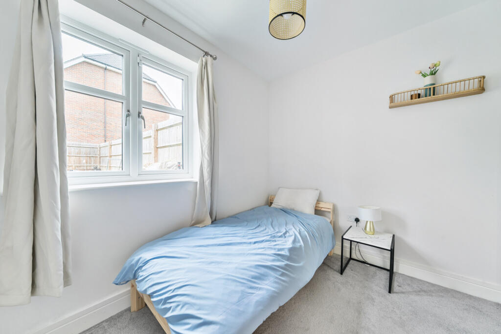 1341697-12-68a6fc...