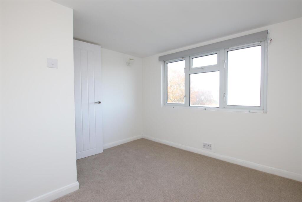 Attic room.JPG