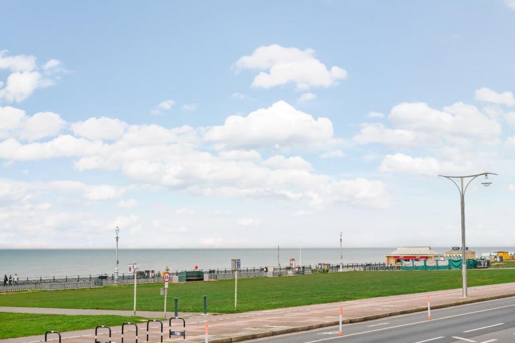 f5-7-adelaide-cres-bn3 (28).jpeg