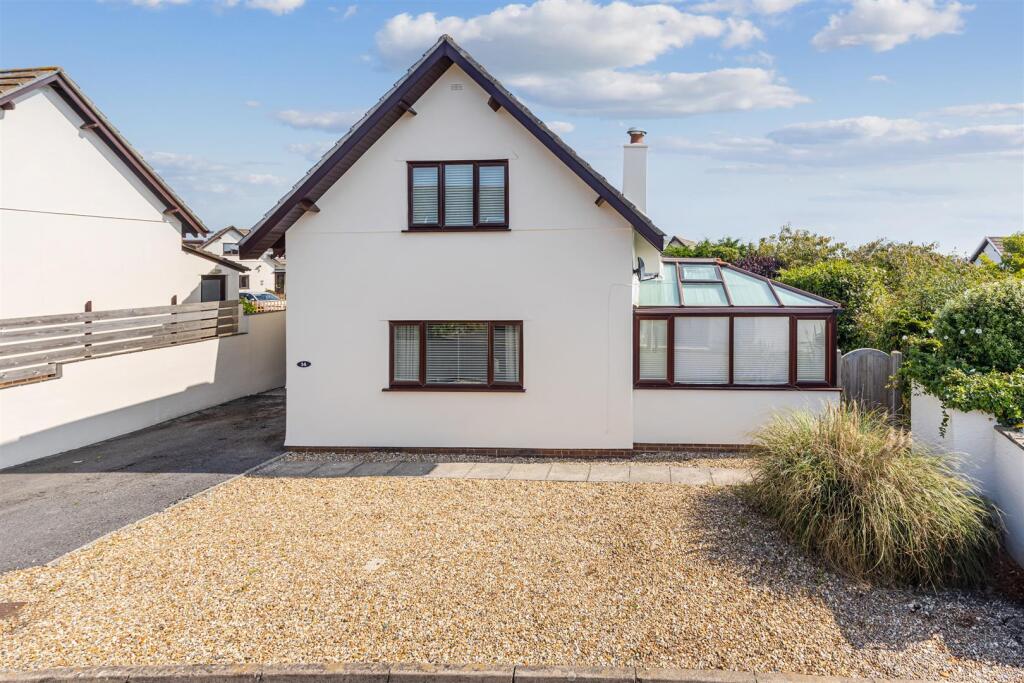 A02 - 14 Crestway, Strete - 250812.jpg