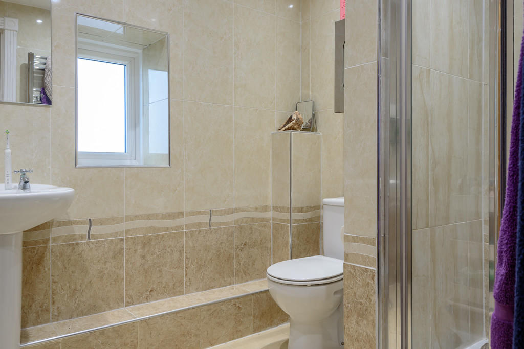 En-Suite Shower R...