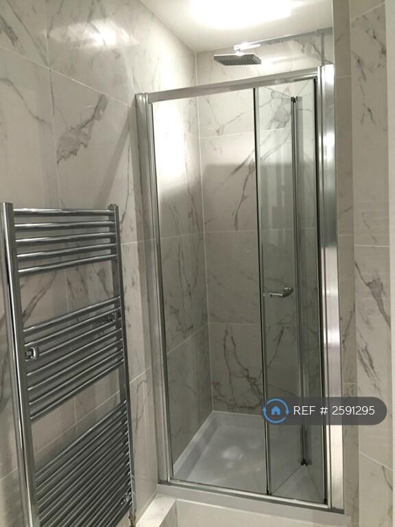 Ensuite Shower