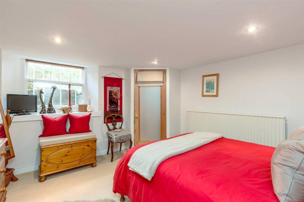 Marchhall Crescent 3