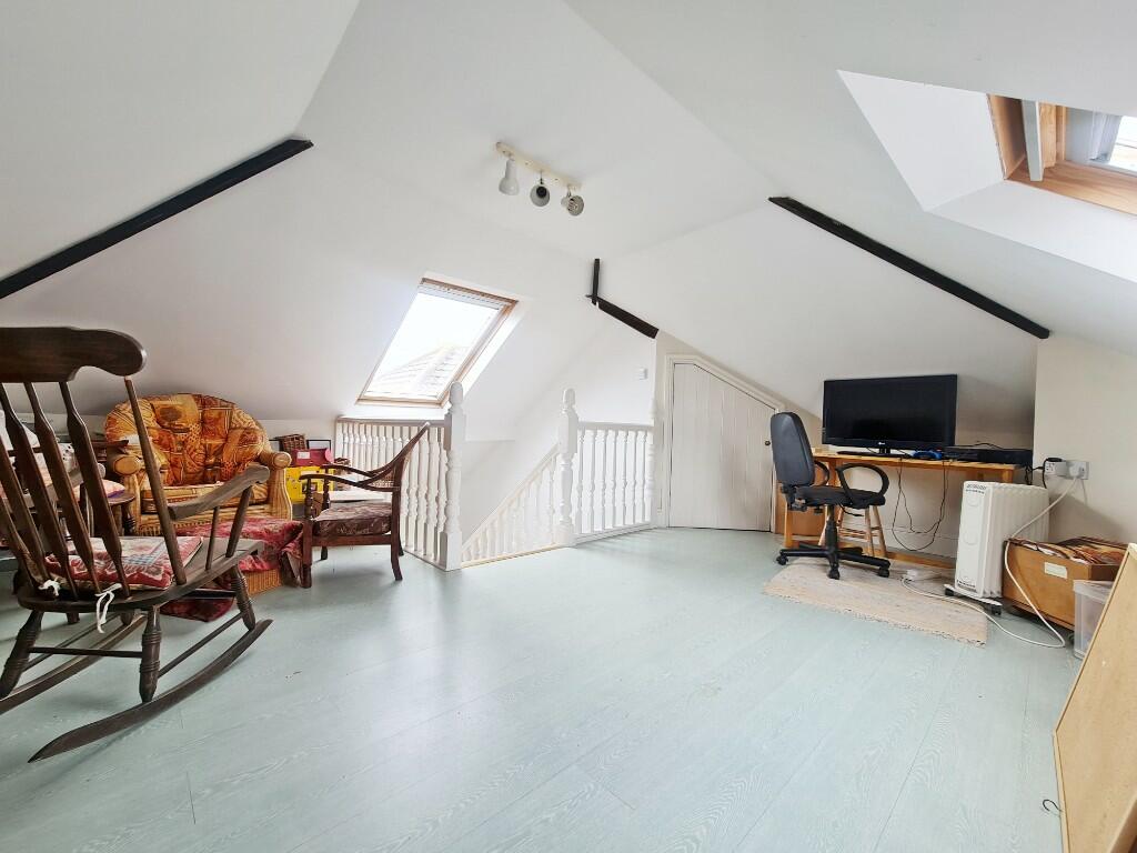 Attic/Hobbies Room