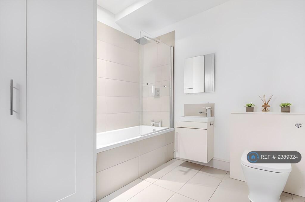 Main Bathroom