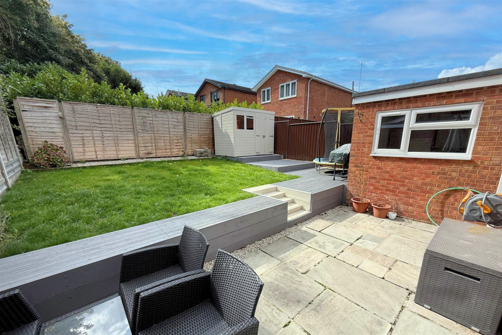 Hollowbank Garden.png