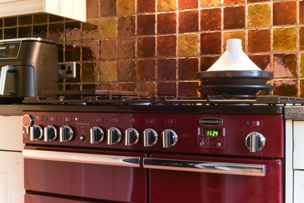 TANGIER WAY,26 - (19).jpg