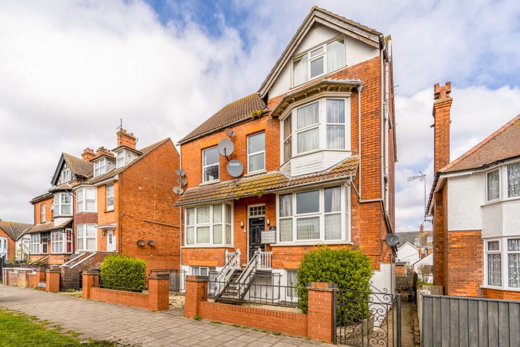 33 Ida Road (Skegness)-4