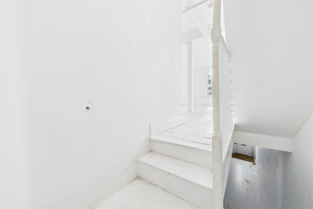 30 The Mall, Clifton Village, Bristol BS8 4DS | Fr