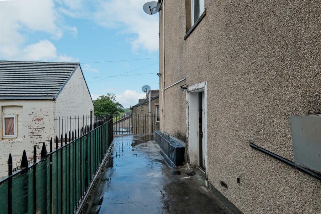 018-185 Main Street Wishaw, ML2 7NE.jpg