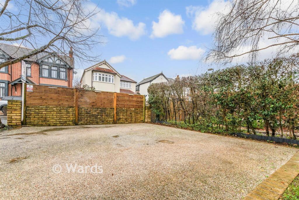 Driveway/Parking