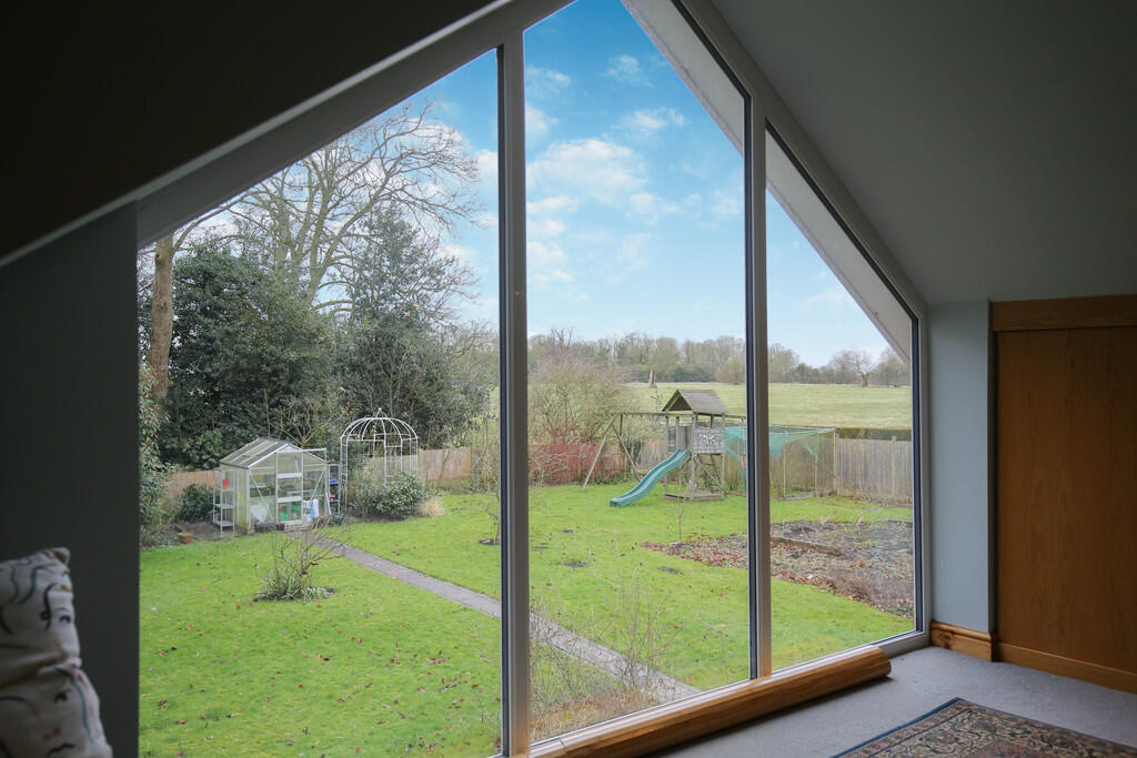 tlc_4e02f656-3b95...