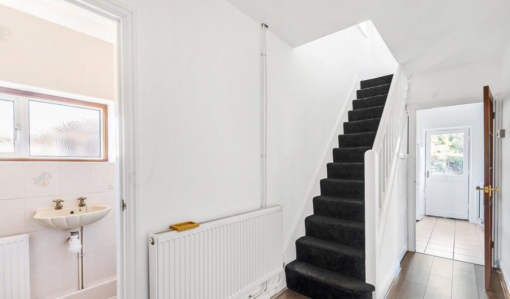 30b087ce-2b5a-420...