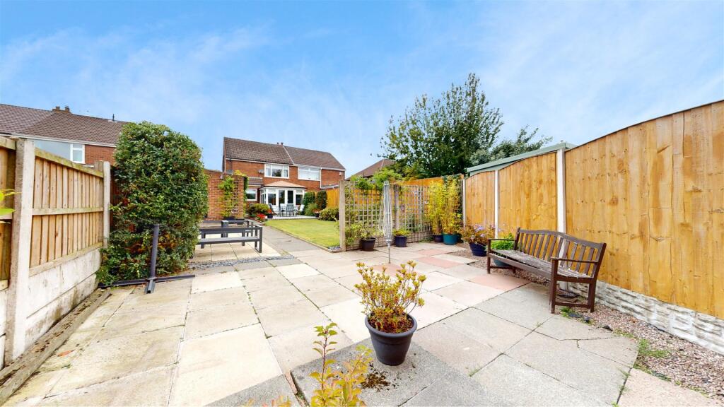 Broadway Rear Garden