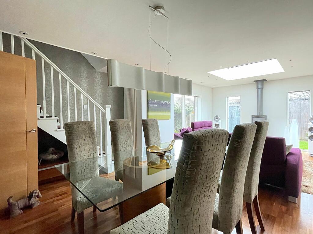 Living Room/Dining Room (1)