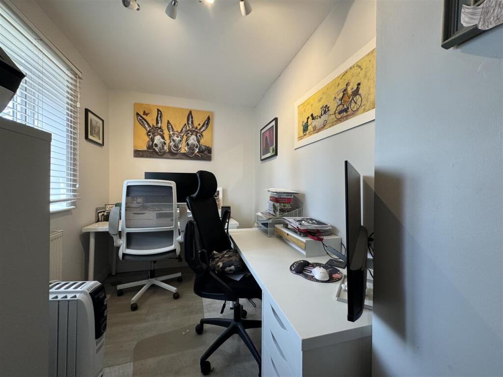 STUDY / RECEPTION 2