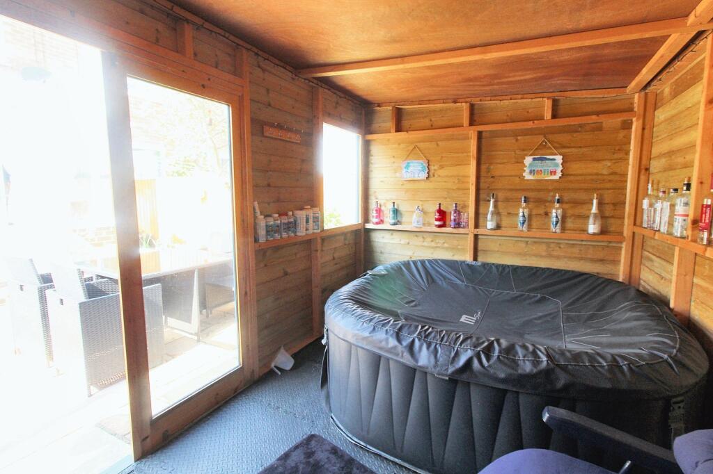 Summer House/ Garden Room