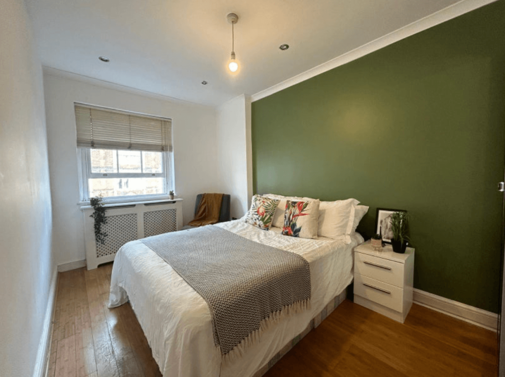 Double Room in Flat Share, W2