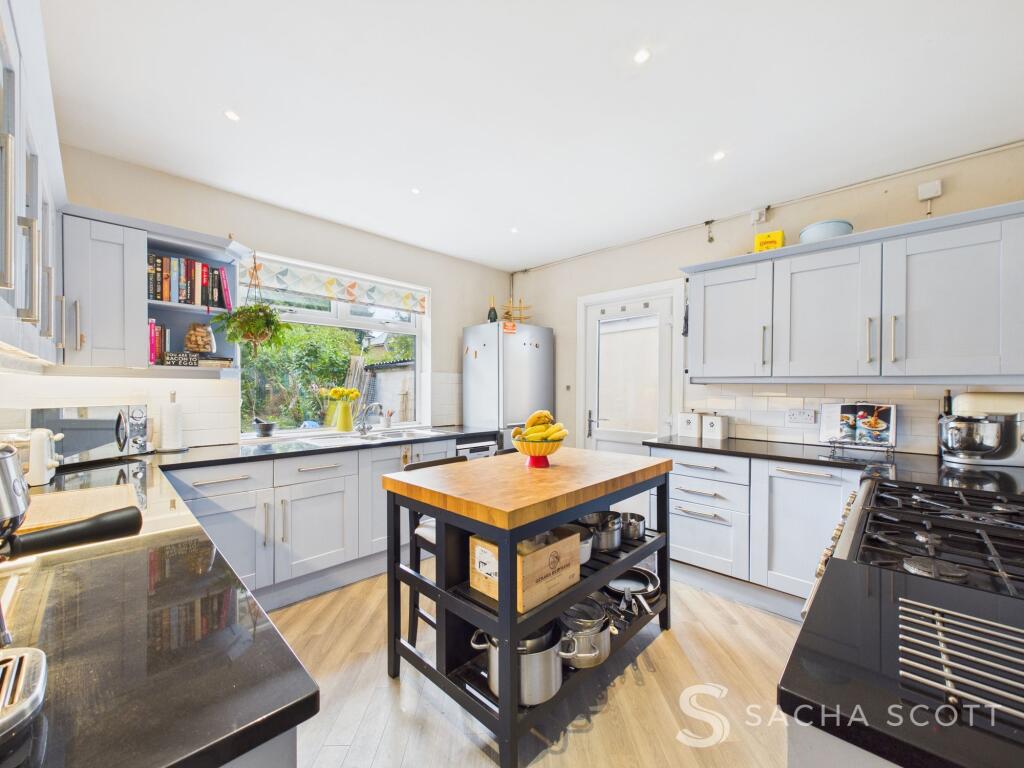 Kitchen / Breakfast Room