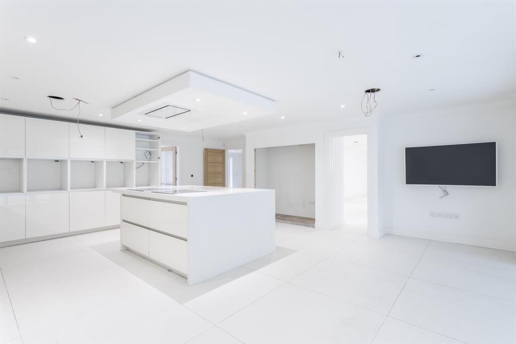 Hadleigh_July 02, 2025_152-HDR.jpg