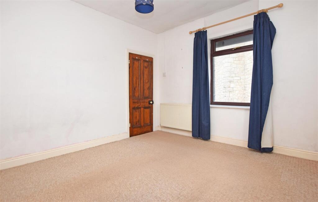 Bedroom 2 V3.JPG