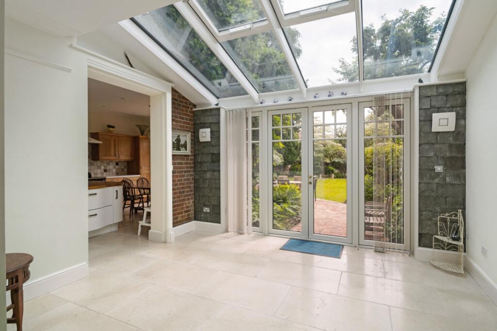 72098_25 Lathbury...