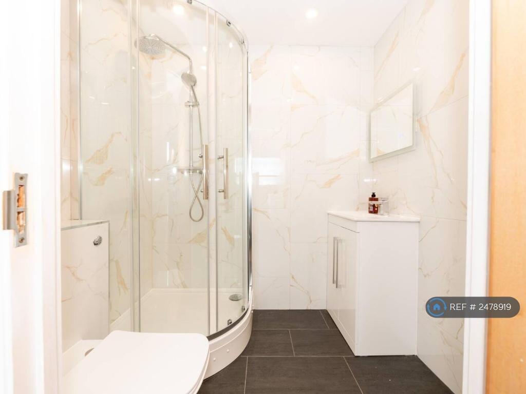 Ensuite Shower