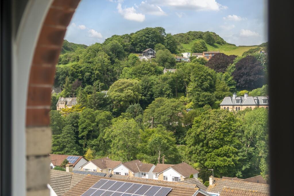 1310281-4-684c236ff0ff7