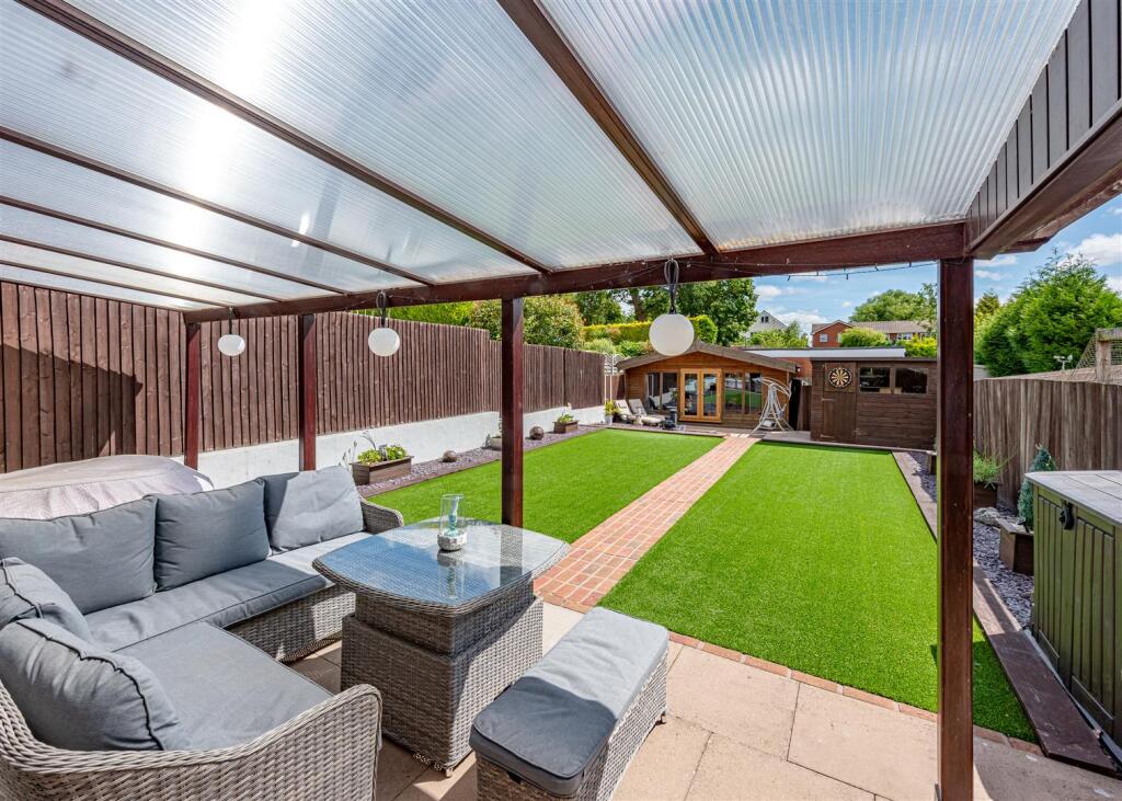 51 Sedgley Road-External (4).jpg