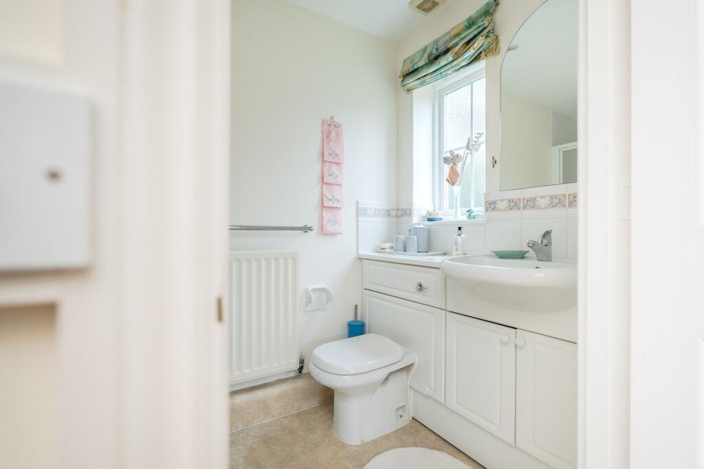 En suite to bedroom two