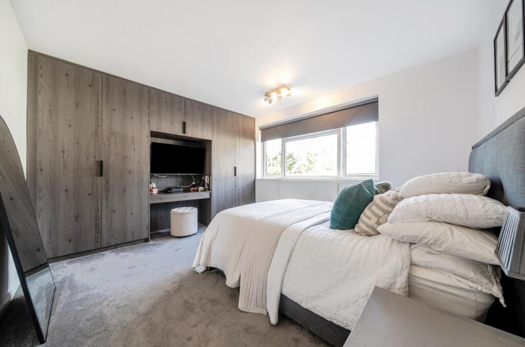 Davidson Frost-Wellings, DFW, White House Drive, B