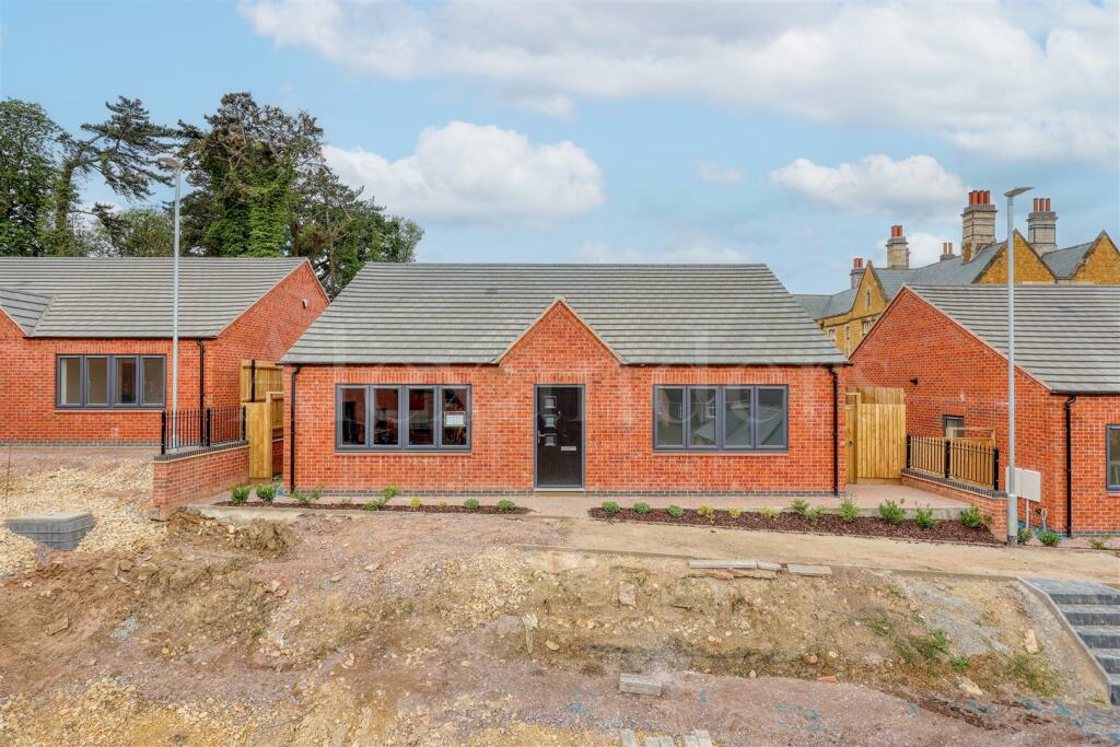 Ankle Hill EXT-04.jpg