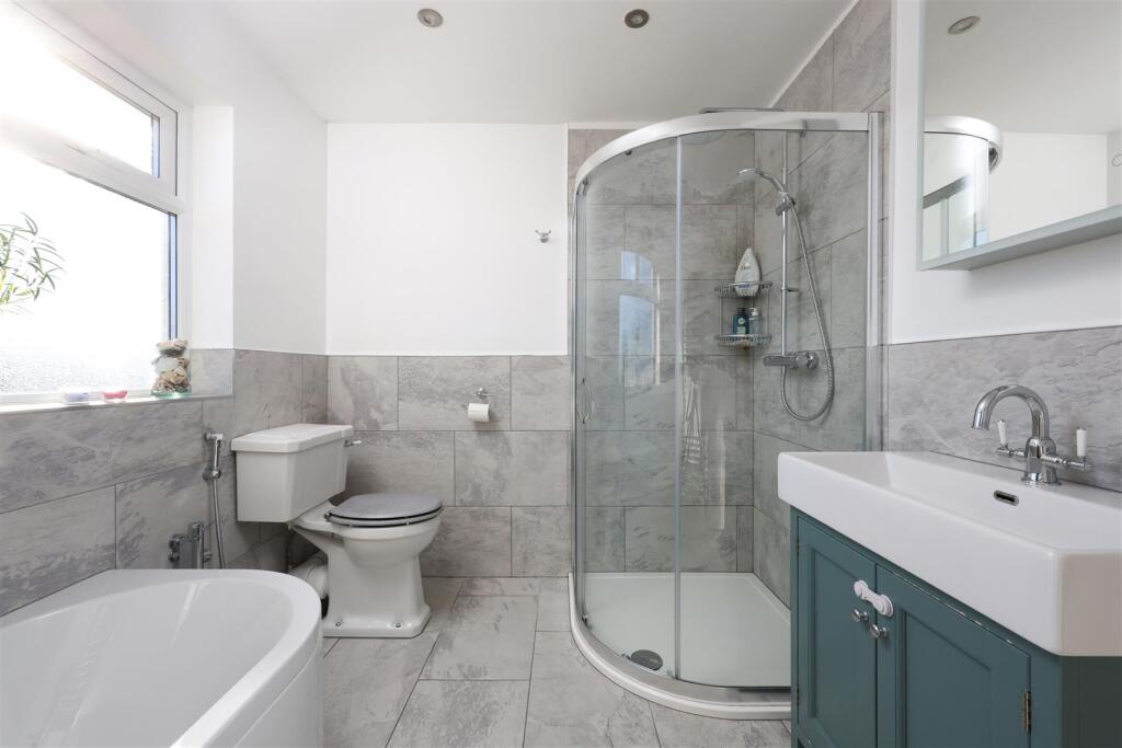 16 Silbury Rise 56.JPG