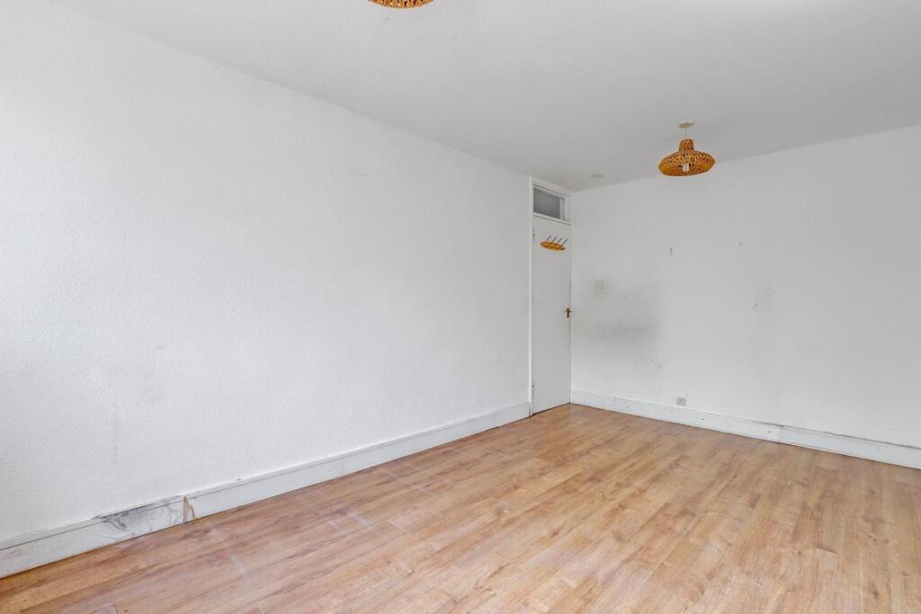 07-2556JHPropWpen - 5 Harley Court -19-medium.JPG