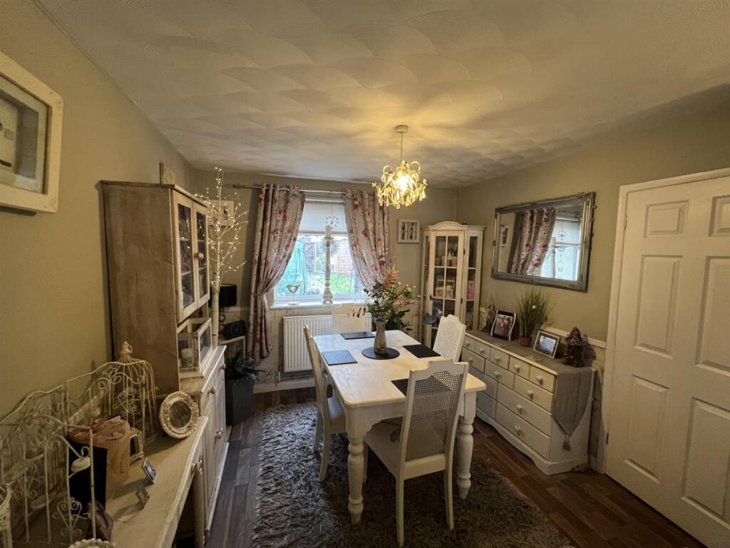 Dining Room.jpg