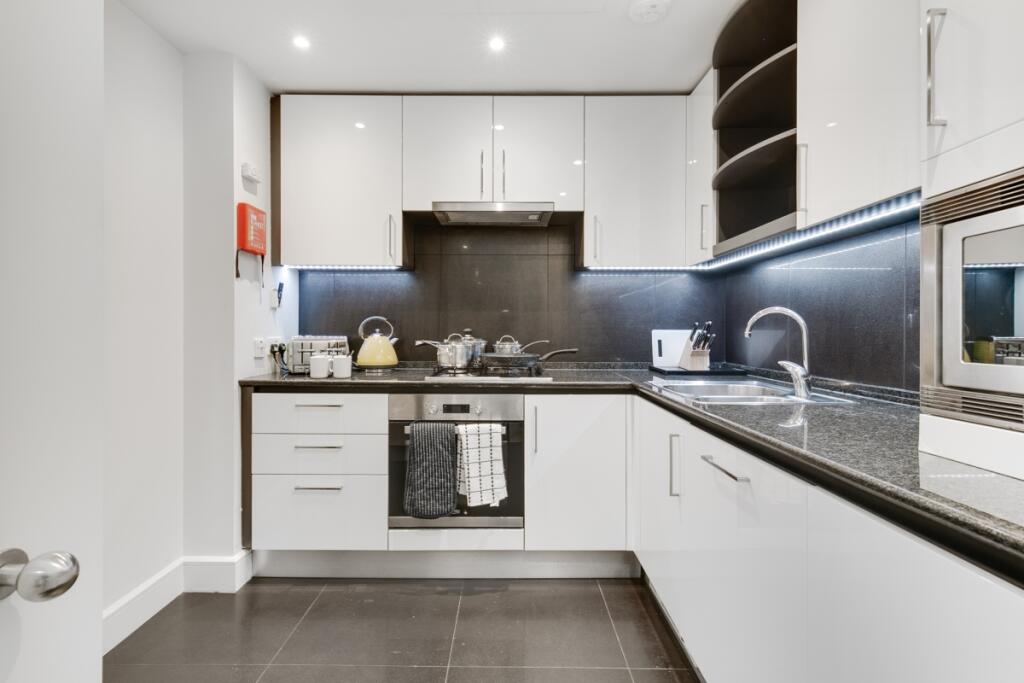 Kitchen (2)