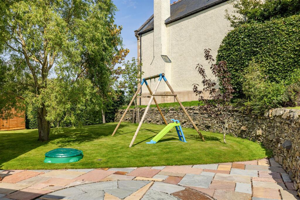 33 Bowmont Court Kelso 79.JPG