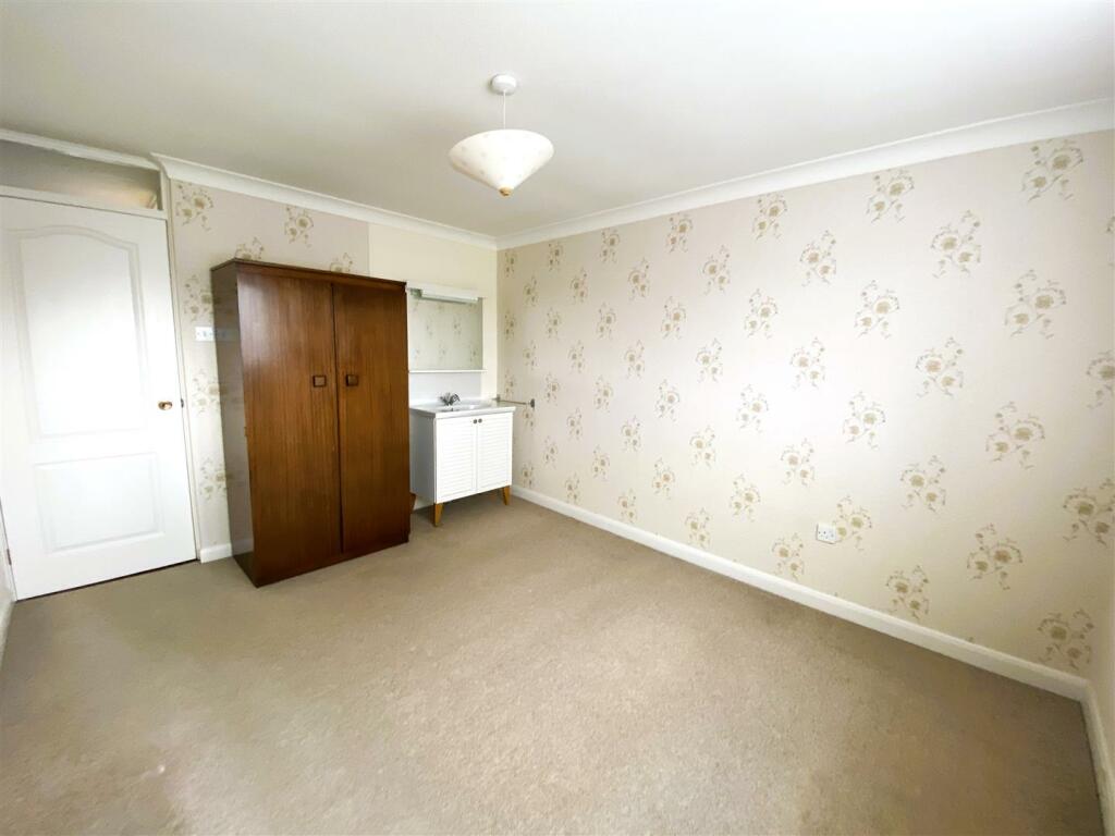 bed 4.JPG