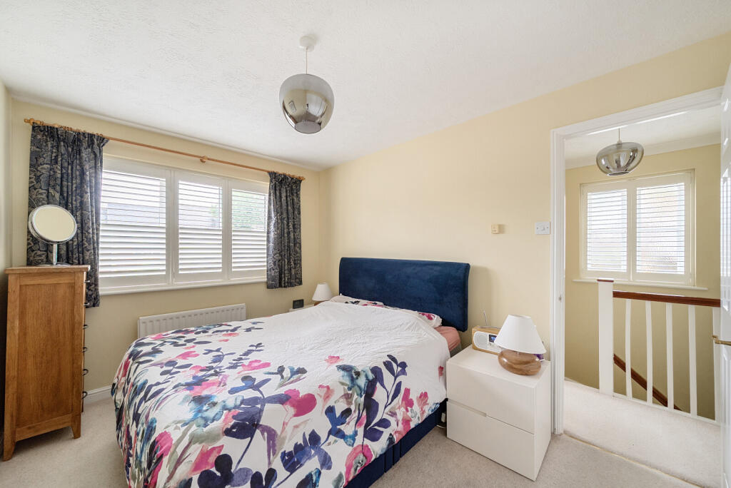 1332748-2-688887c...